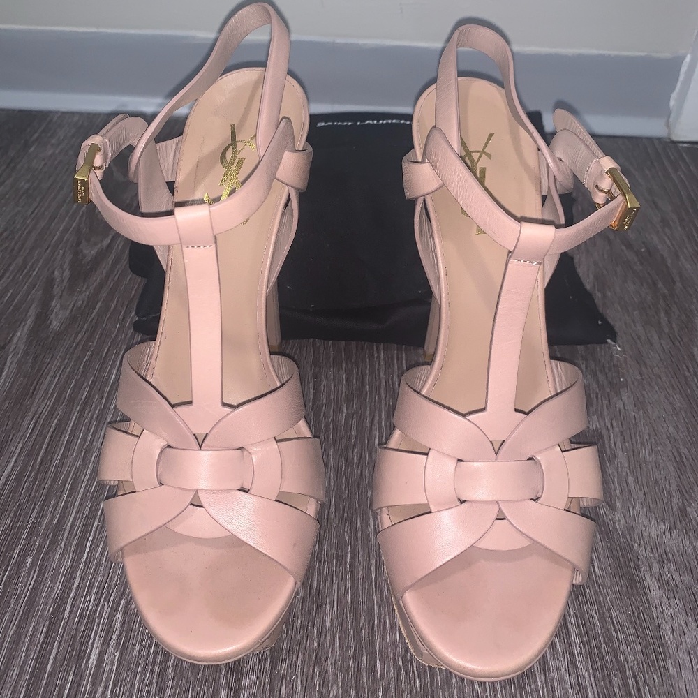 Saint Laurent Nude Pink Leather T-Strap Knot Heels - Picture 4 of 4